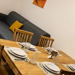 251 מלון דירות