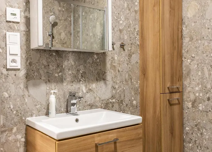 Apartmanhotel 251 *